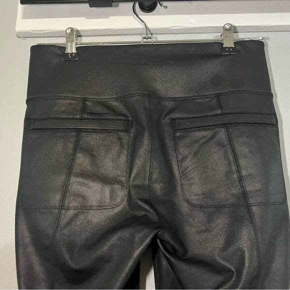 Athleta Delancey Gleam Tight Leggings Black High Rise Size Medium Shiny Shimmer - Picture 10 of 11